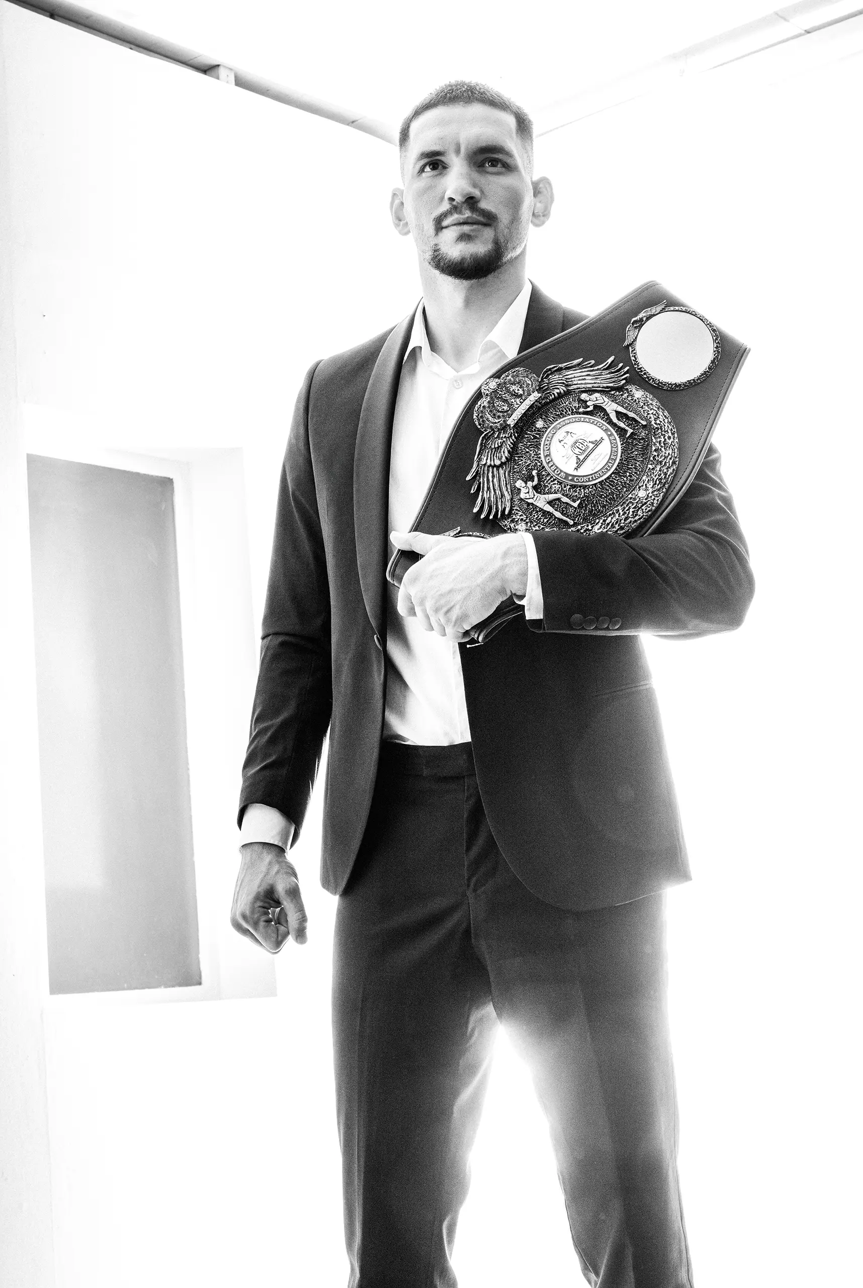 Sportlerportrait des Boxers Altin Zogaj · Charakterportrait jenseits des Rings · Portraitfotograf Jens Achtert · imagecouture