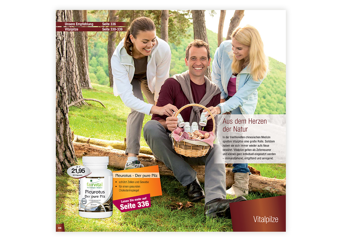 Jens Achtert fotografiert ein Werbemotiv mit drei Models für den Fairvital-Katalog Jens Achtert fotografiert ein Werbemotiv mit drei Models für den Fairvitalkatalog