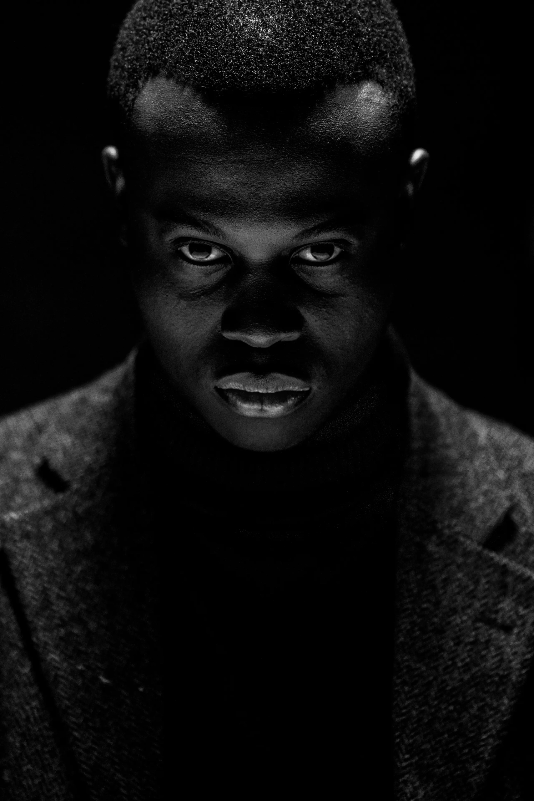 Künstlerportrait des Musikers Tony Mabi · Pressefoto und Cover-Motiv · Portraitfotograf Jens Achtert · imagecouture